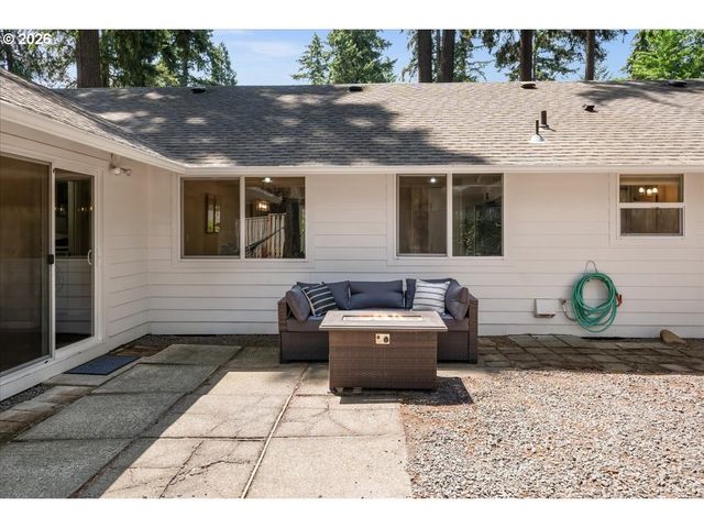 5071 TUALATA Ln, Lake Oswego, OR 97035