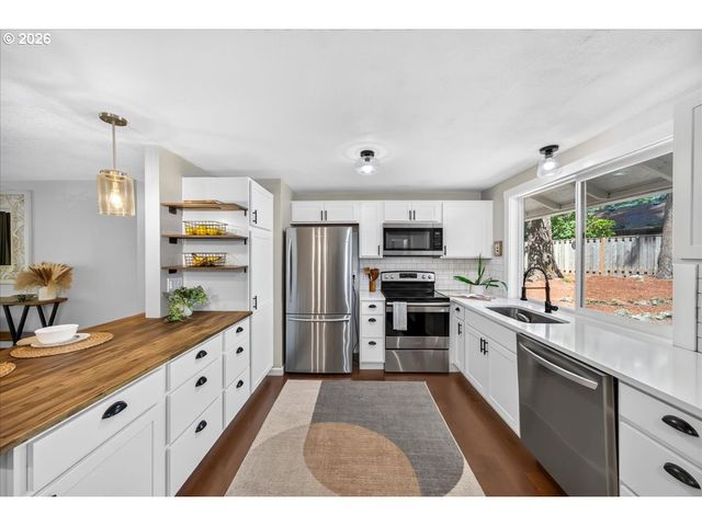 5071 TUALATA Ln, Lake Oswego, OR 97035