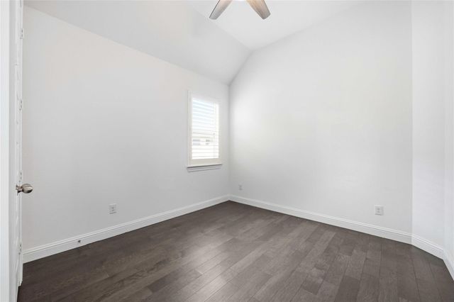 2805 Parkside Village Lane, Pearland, TX 77581