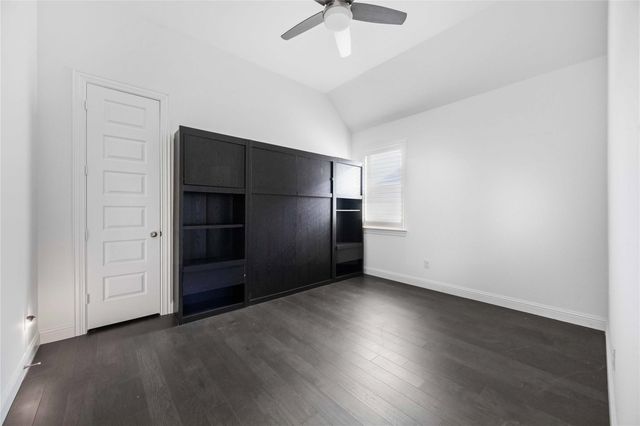 2805 Parkside Village Lane, Pearland, TX 77581