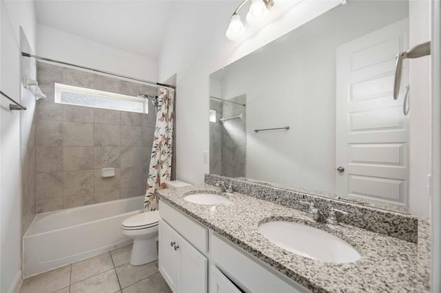 2805 Parkside Village Lane, Pearland, TX 77581