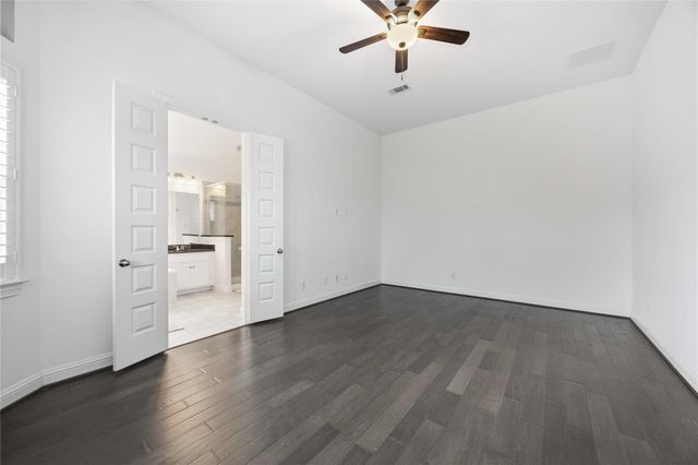 2805 Parkside Village Lane, Pearland, TX 77581
