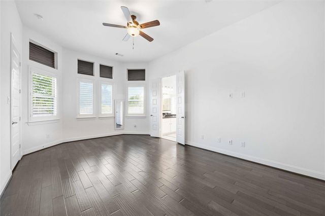 2805 Parkside Village Lane, Pearland, TX 77581