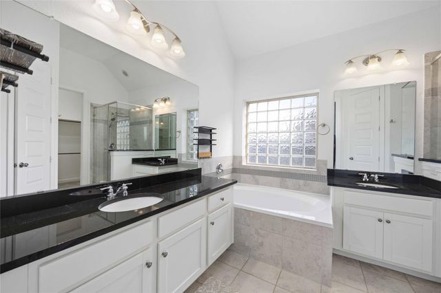 2805 Parkside Village Lane, Pearland, TX 77581