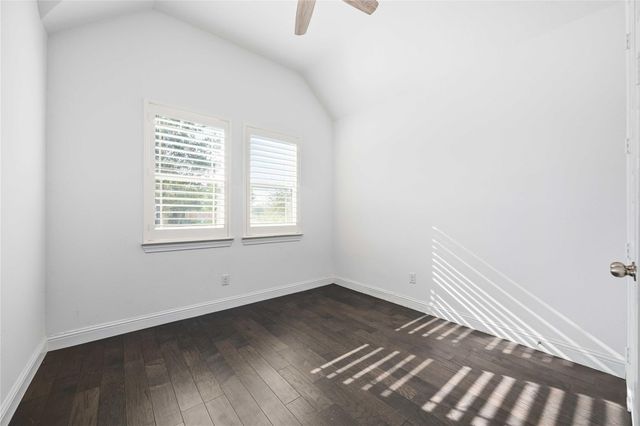 2805 Parkside Village Lane, Pearland, TX 77581