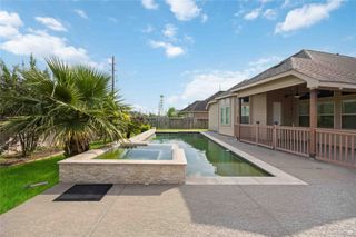 2805 Parkside Village Lane, Pearland, TX 77581