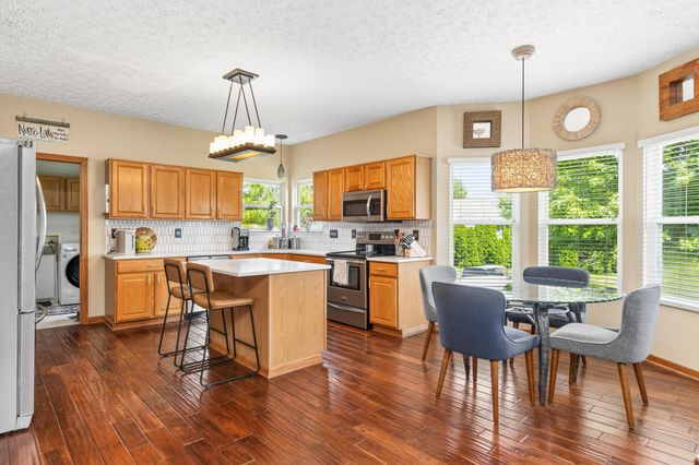6045 Seton Court, Lewis Center, OH 43035