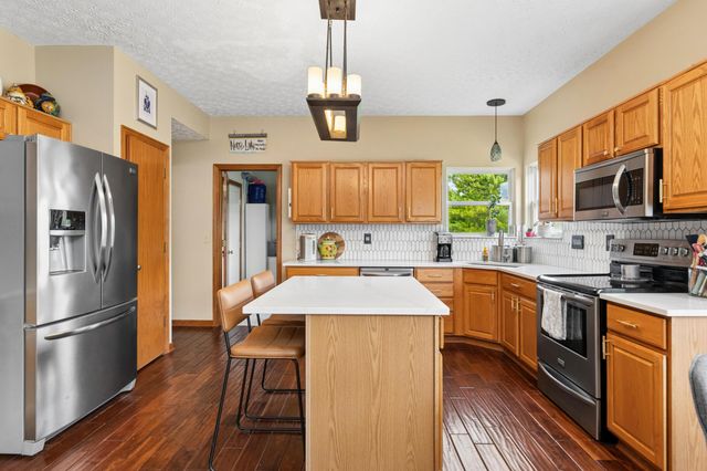 6045 Seton Court, Lewis Center, OH 43035