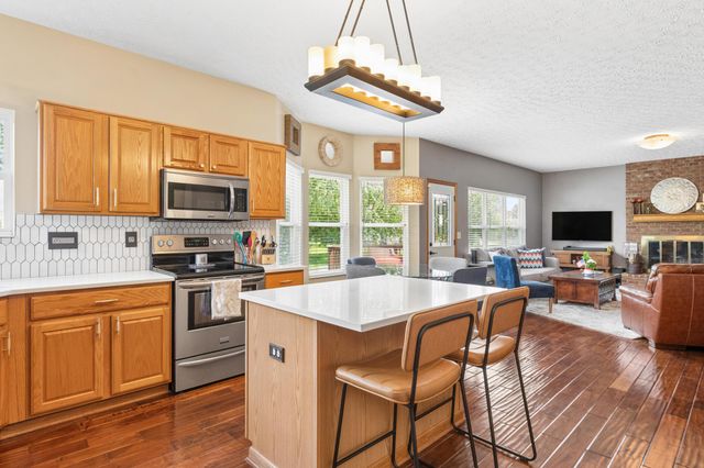 6045 Seton Court, Lewis Center, OH 43035