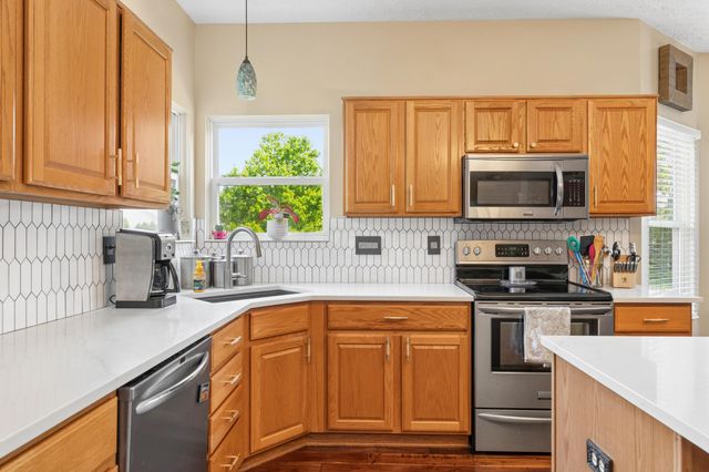 6045 Seton Court, Lewis Center, OH 43035