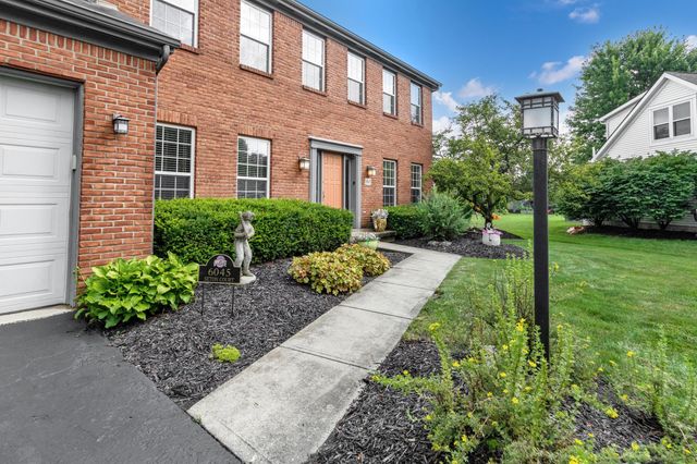 6045 Seton Court, Lewis Center, OH 43035