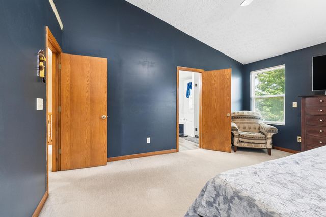 6045 Seton Court, Lewis Center, OH 43035