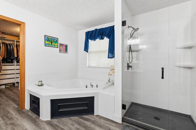 6045 Seton Court, Lewis Center, OH 43035