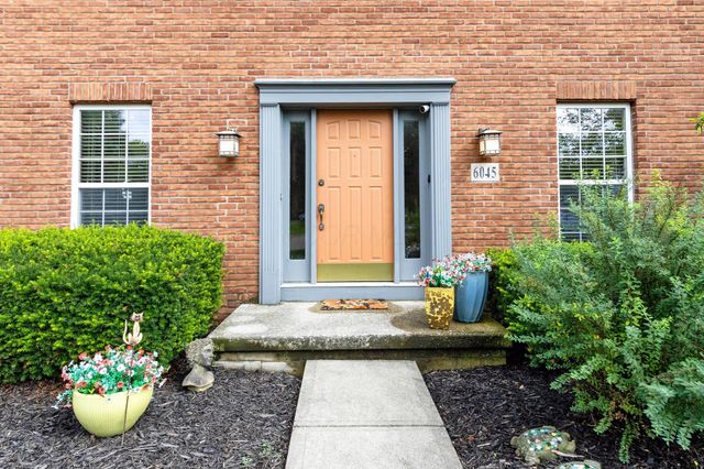 6045 Seton Court, Lewis Center, OH 43035