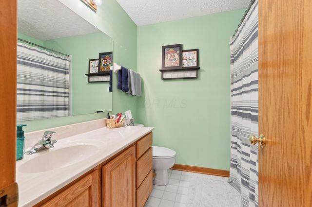 6045 Seton Court, Lewis Center, OH 43035
