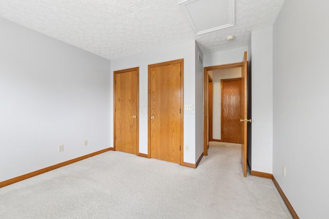 6045 Seton Court, Lewis Center, OH 43035