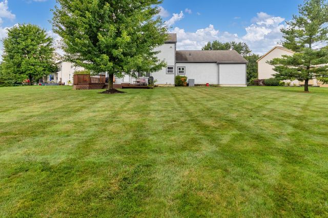6045 Seton Court, Lewis Center, OH 43035