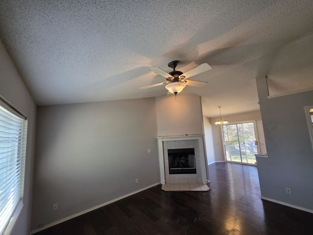 1613 E Autumn Place, Goddard, KS 67052