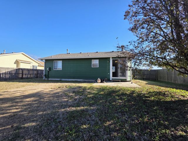 1613 E Autumn Place, Goddard, KS 67052