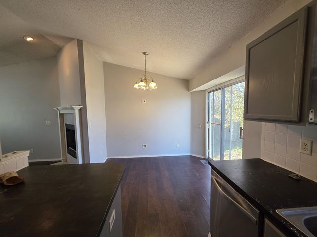 1613 E Autumn Place, Goddard, KS 67052