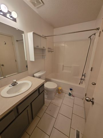 1613 E Autumn Place, Goddard, KS 67052