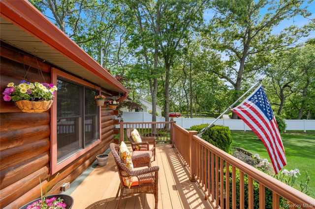355 Woodland Avenue, Manorville, NY 11949