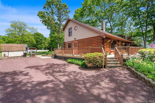 355 Woodland Avenue, Manorville, NY 11949
