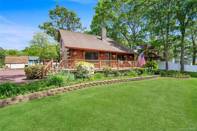355 Woodland Avenue, Manorville, NY 11949