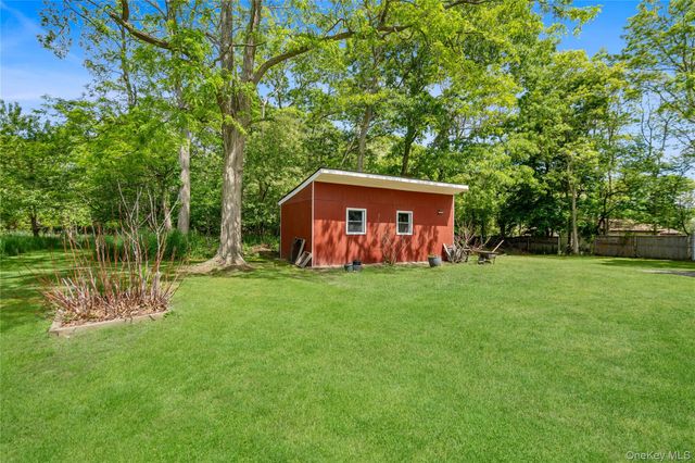 355 Woodland Avenue, Manorville, NY 11949
