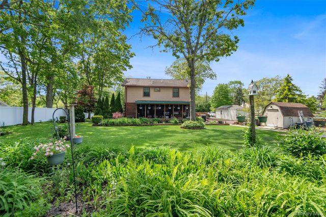 355 Woodland Avenue, Manorville, NY 11949