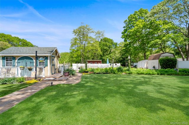 355 Woodland Avenue, Manorville, NY 11949