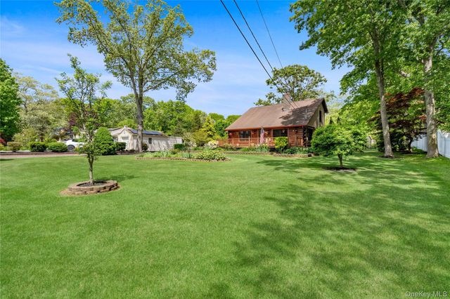 355 Woodland Avenue, Manorville, NY 11949