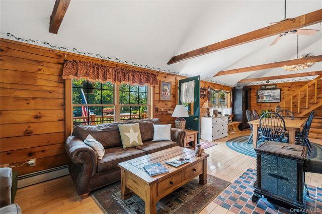 355 Woodland Avenue, Manorville, NY 11949