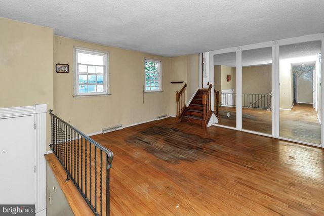 16 CONSTITUTION RD, Clementon, NJ 08021