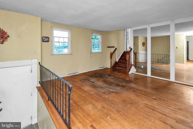 16 CONSTITUTION RD, Clementon, NJ 08021