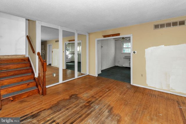 16 CONSTITUTION RD, Clementon, NJ 08021