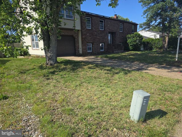 16 CONSTITUTION RD, Clementon, NJ 08021
