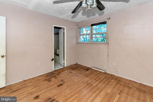 16 CONSTITUTION RD, Clementon, NJ 08021