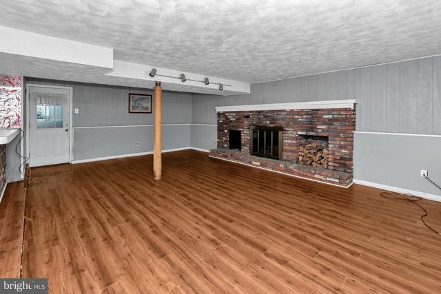 16 CONSTITUTION RD, Clementon, NJ 08021