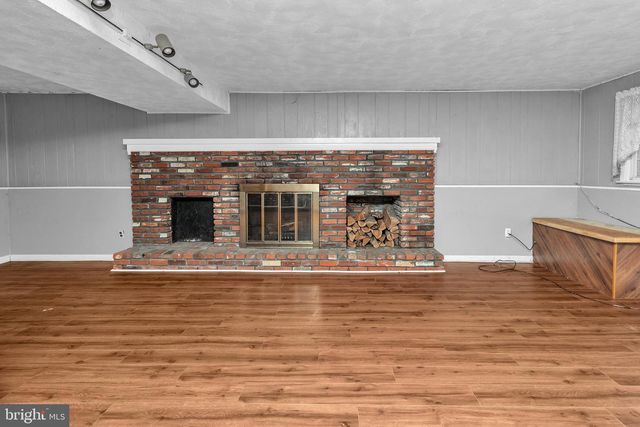 16 CONSTITUTION RD, Clementon, NJ 08021