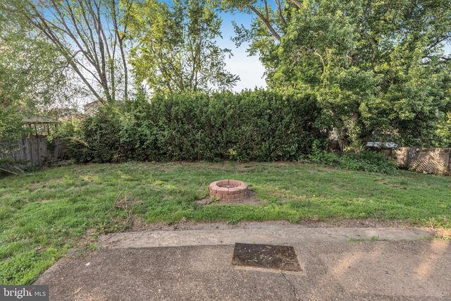 16 CONSTITUTION RD, Clementon, NJ 08021