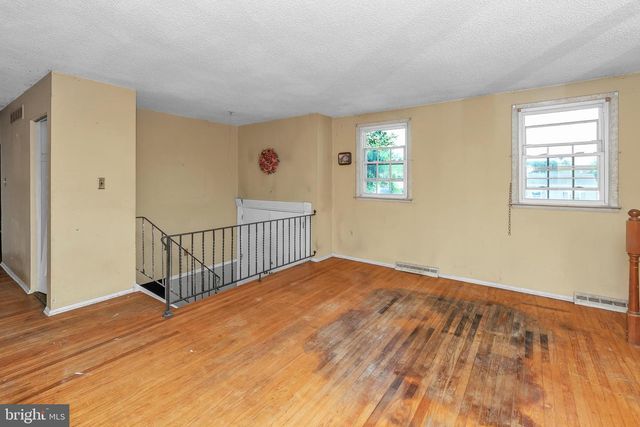 16 CONSTITUTION RD, Clementon, NJ 08021