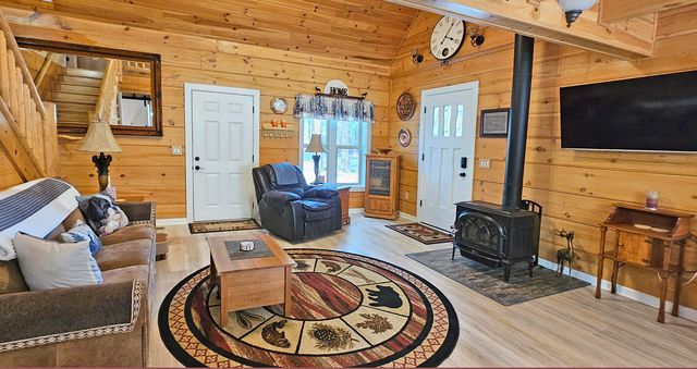 17659 Rosland Road, La Pine, OR 97739