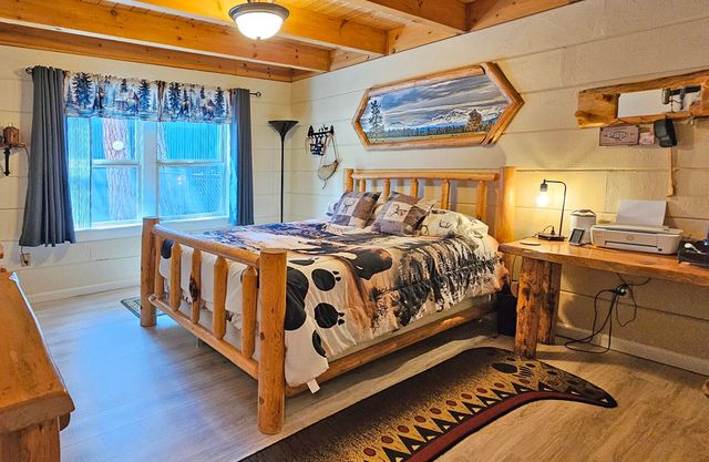 17659 Rosland Road, La Pine, OR 97739
