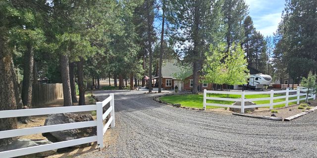 17659 Rosland Road, La Pine, OR 97739