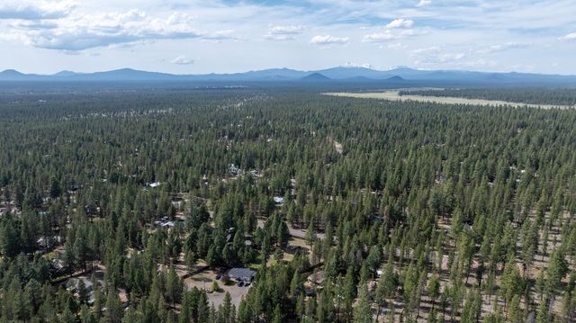 17659 Rosland Road, La Pine, OR 97739