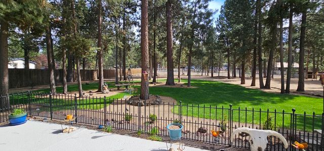 17659 Rosland Road, La Pine, OR 97739