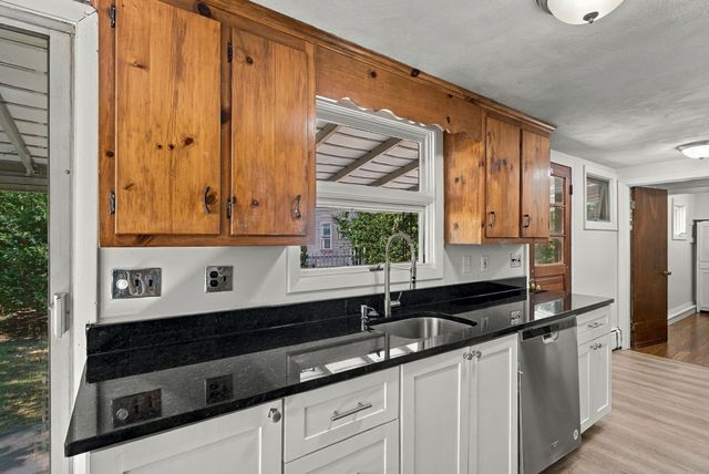 39 Sylvan Ave, Wakefield, MA 01880