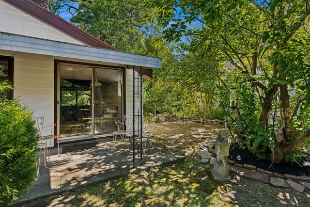 39 Sylvan Ave, Wakefield, MA 01880