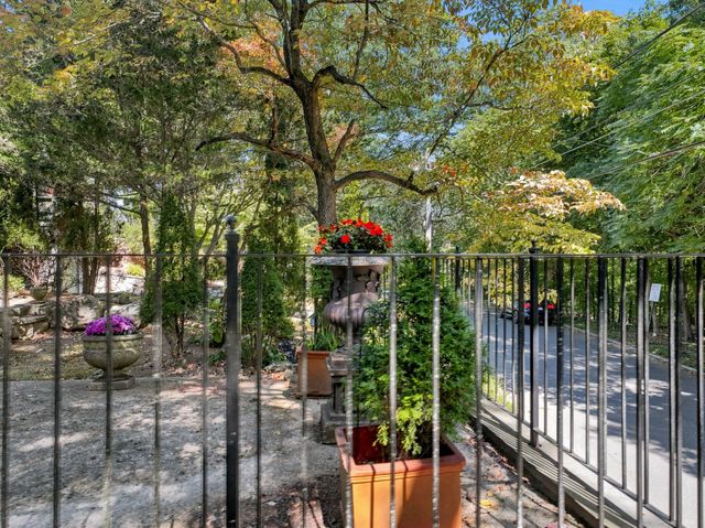 39 Sylvan Ave, Wakefield, MA 01880